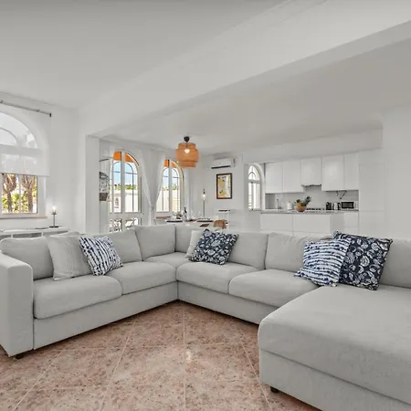 Elegant Flat With Pool & Balcony By Hostwise * Tavira