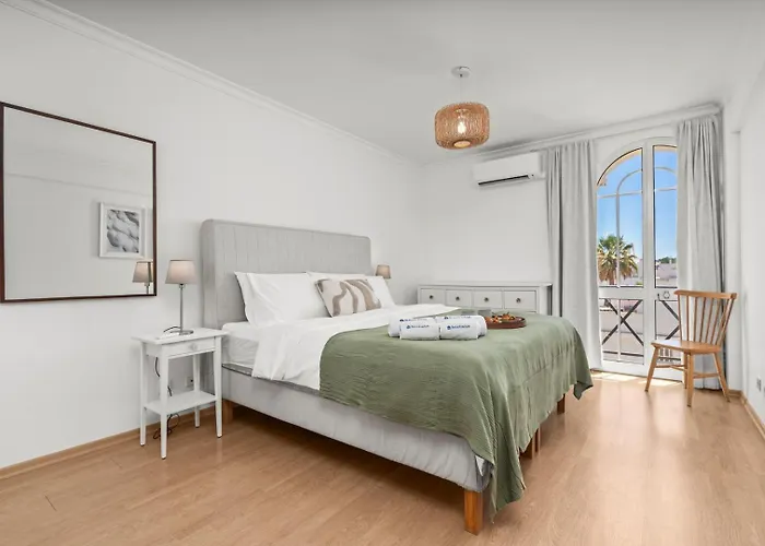 Elegant Flat With Pool & Balcony By Hostwise شقة *